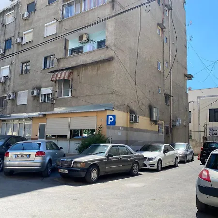 Modern And Classic 2-Bedroom Unit Apt. In Tirana Apartamento Tirana