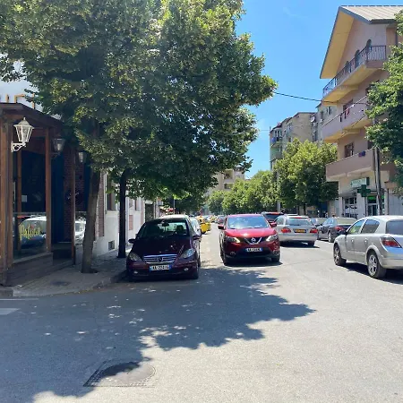 Modern And Classic 2-Bedroom Unit Apt. In Tirana